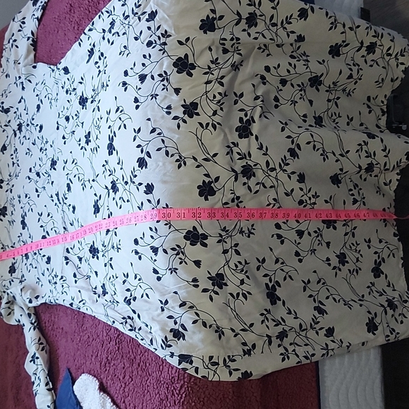 Long sleeve maxi dress,beige with black flowers - Picture 7 of 9